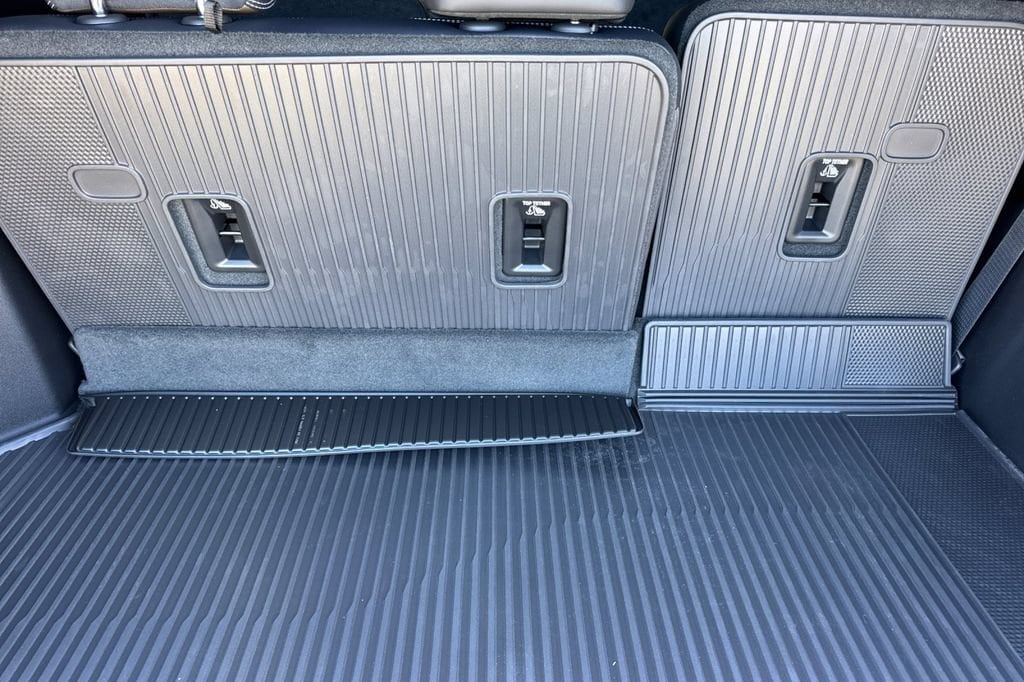 2026 GMC Acadia Denali Ultimate - Photo 15