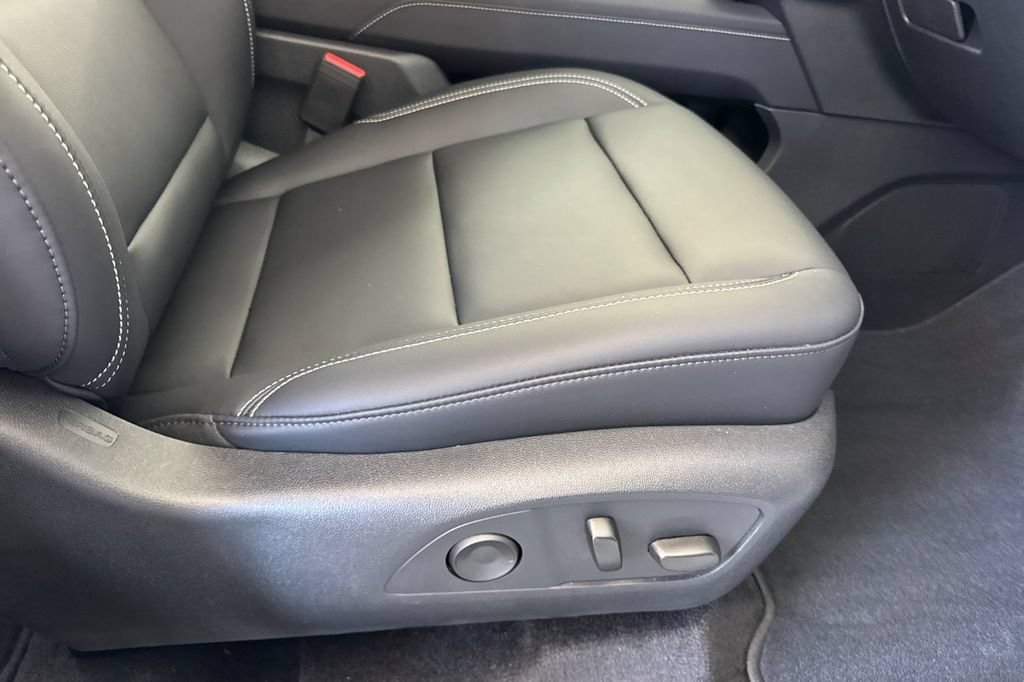 2025 GMC Acadia Elevation - Photo 23