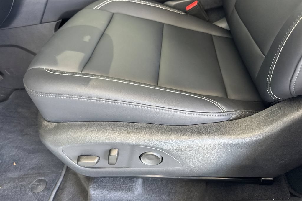 2025 GMC Acadia Elevation - Photo 11
