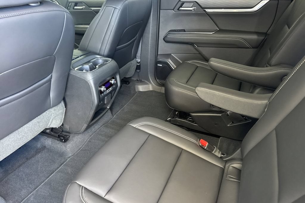 2025 GMC Acadia Elevation - Photo 12