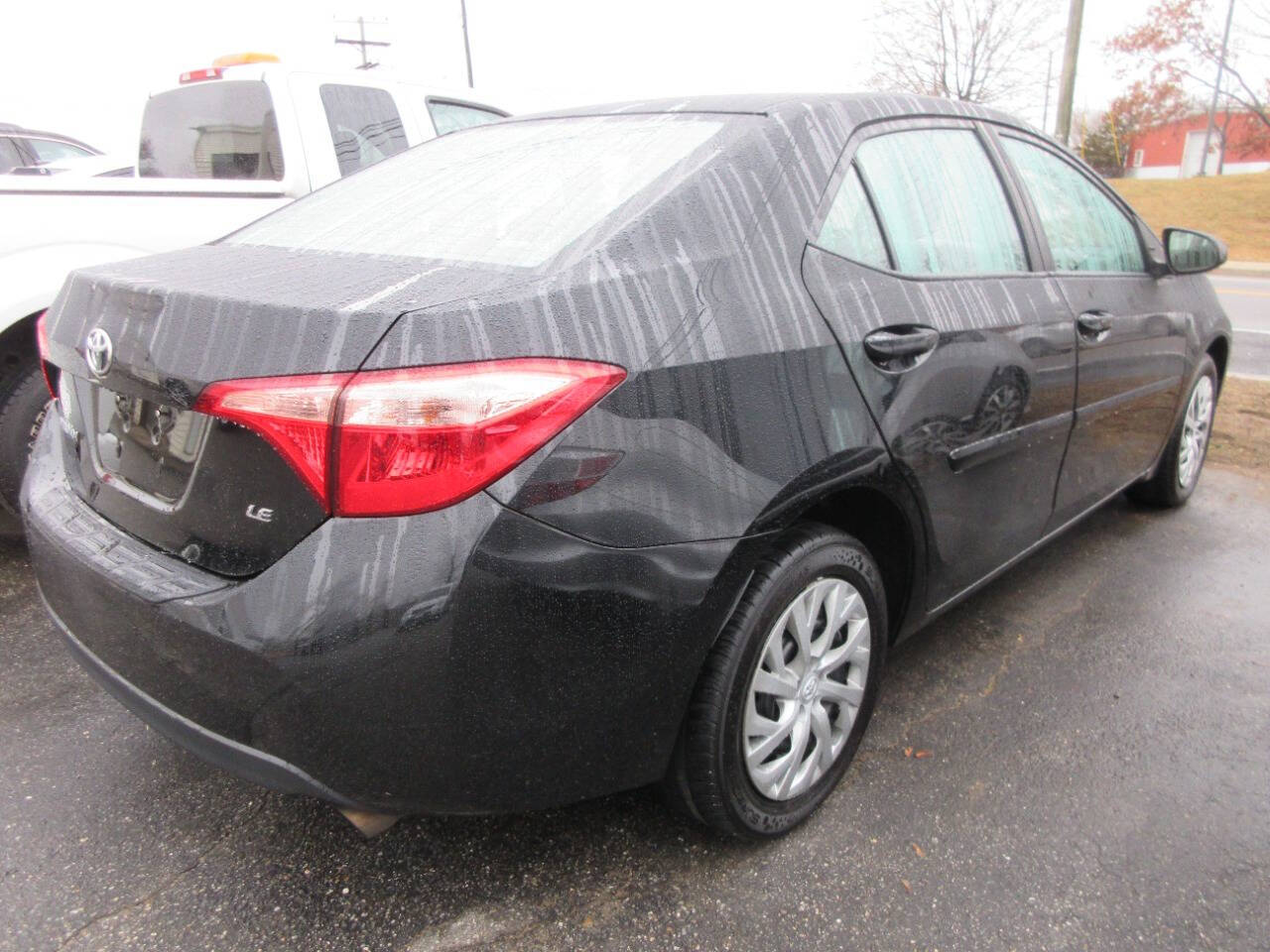 Used 2017 Toyota Corolla LE with VIN 2T1BURHEXHC892633 for sale in Putnam, CT