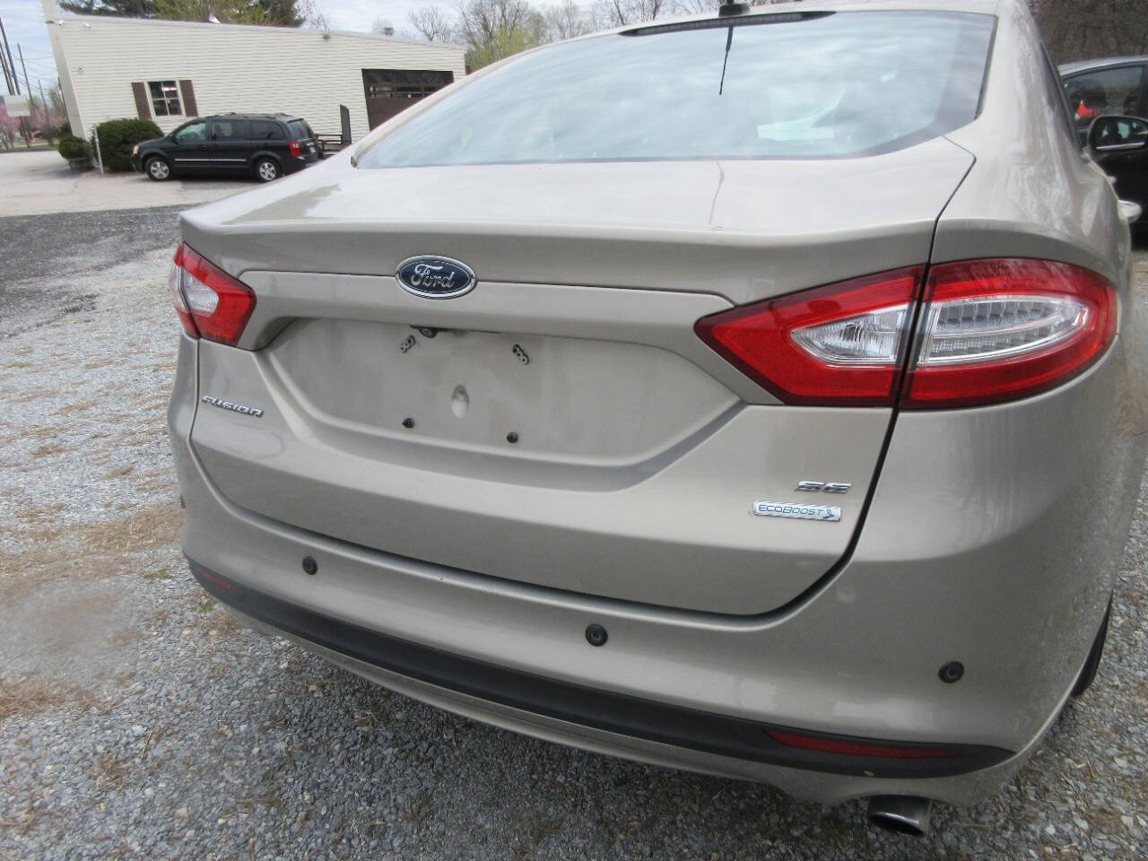 2016 Ford Fusion SE photo 4