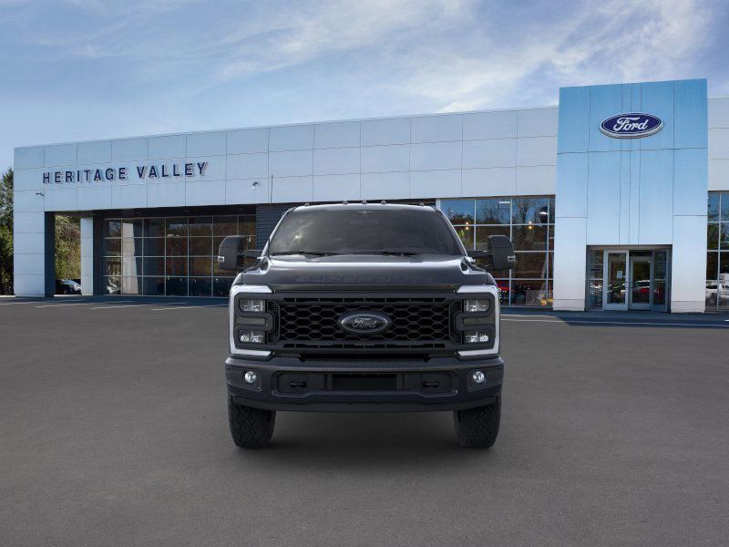2025 Ford F-350 XLT photo 2