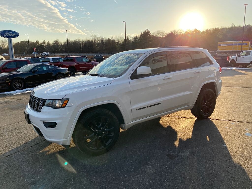 Certified 2018 Jeep Grand Cherokee Laredo 4x4 SUV