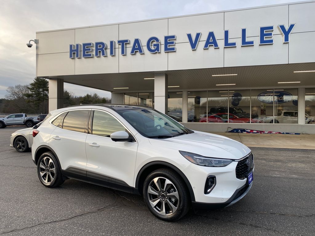 2023 Ford Escape Base's photo