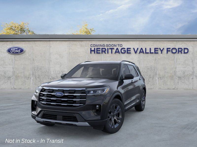2025 Ford Explorer photo 4