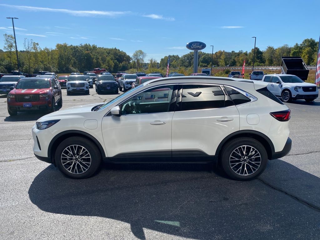 2025 Ford Escape Plug-In Hybrid Base photo 3