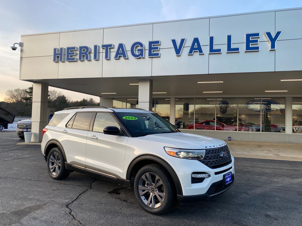 2022 Ford Explorer XLT's photo