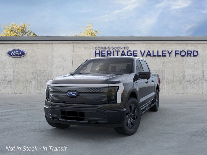 2025 Ford F-150 Lightning photo 4