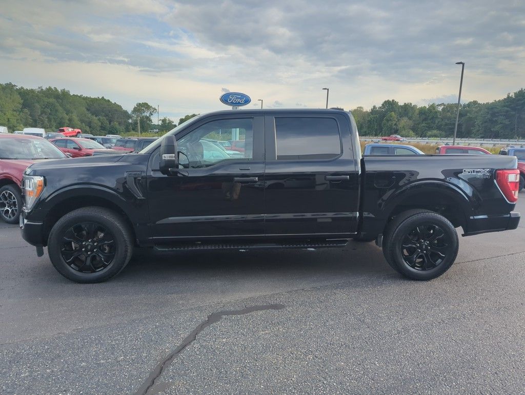 2022 Ford F-150 XL photo 4