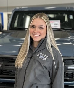 Staff member Hannah Dagenais from ID_5e14b7