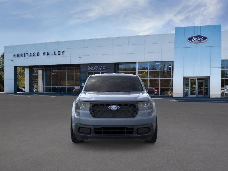 2025 Ford Maverick XLT photo 2