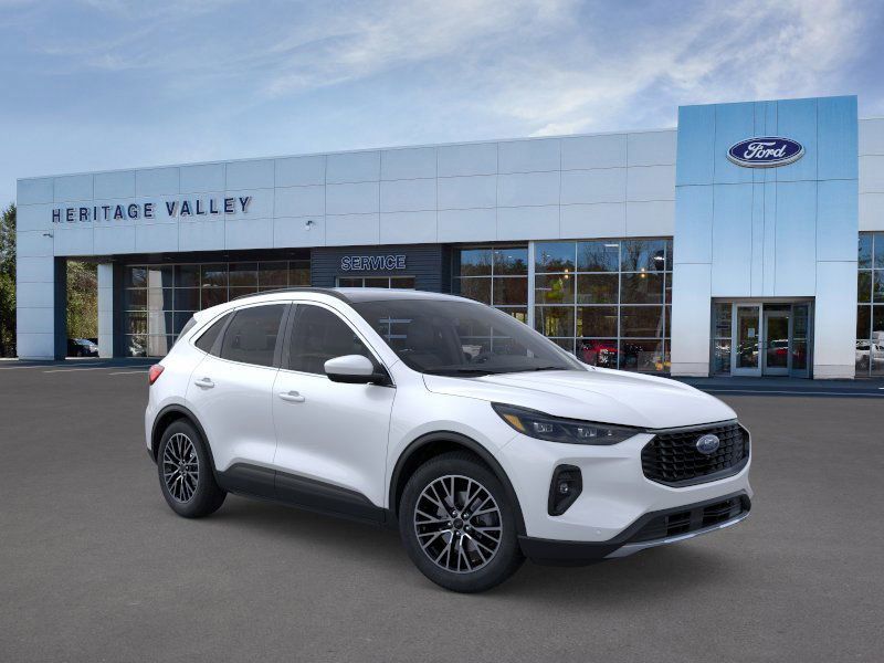 2025 Ford Escape PHEV's photo