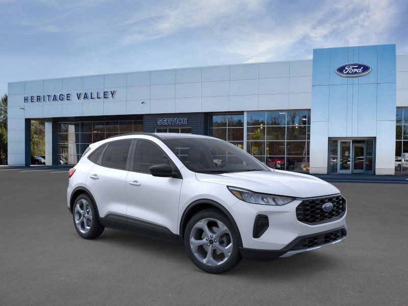 2026 Ford Escape Base's photo