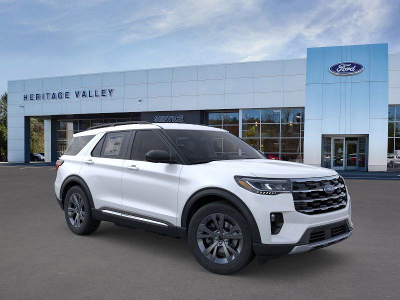 2025 Ford Explorer Active's photo