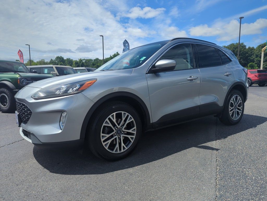 2022 Ford Escape SEL photo 3