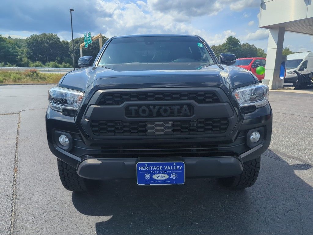 2021 Toyota Tacoma TRD photo 2