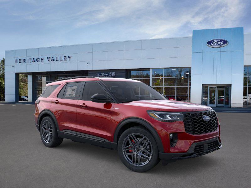 2025 Ford Explorer ST-LINE's photo