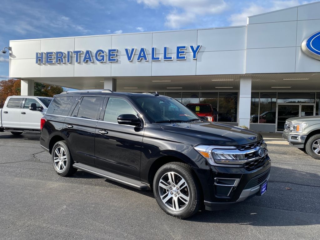 2024 Ford Expedition Limited's photo