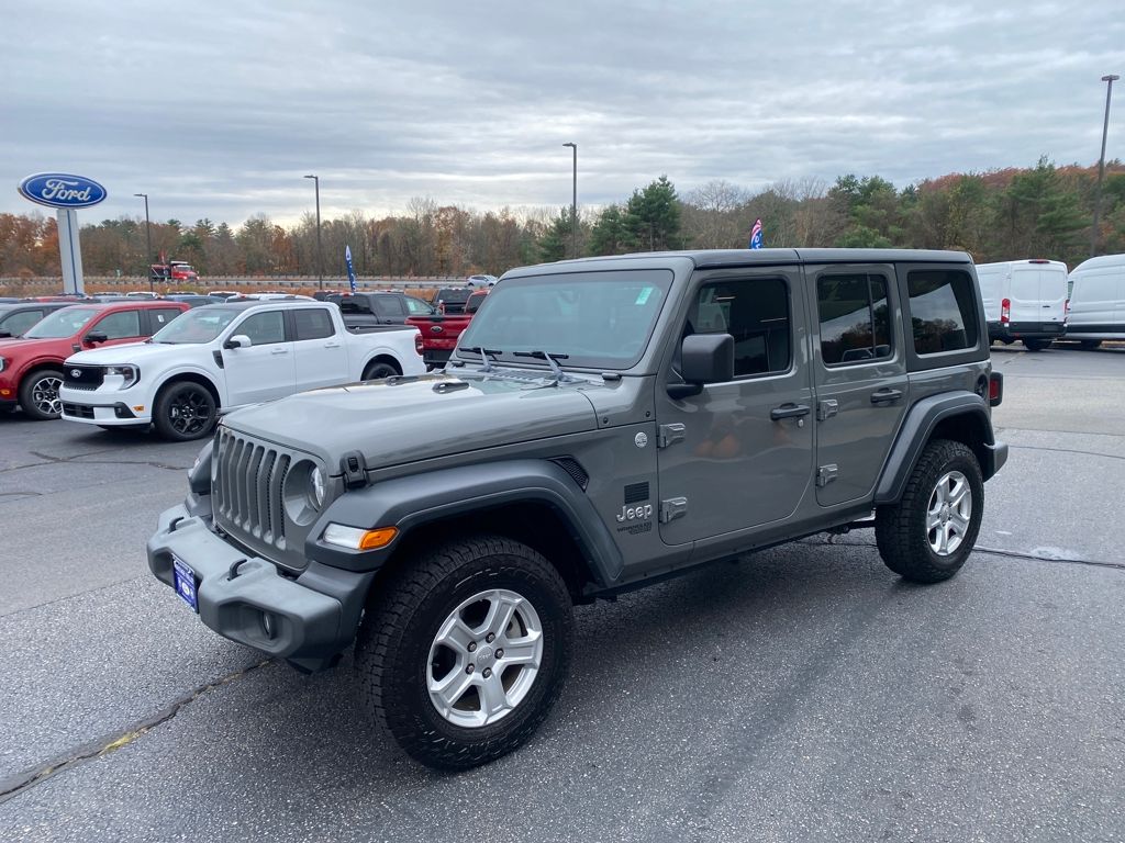 2019 Jeep Wrangler Unlimited Sport photo 3