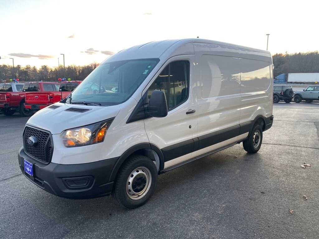2024 Ford Transit photo 3