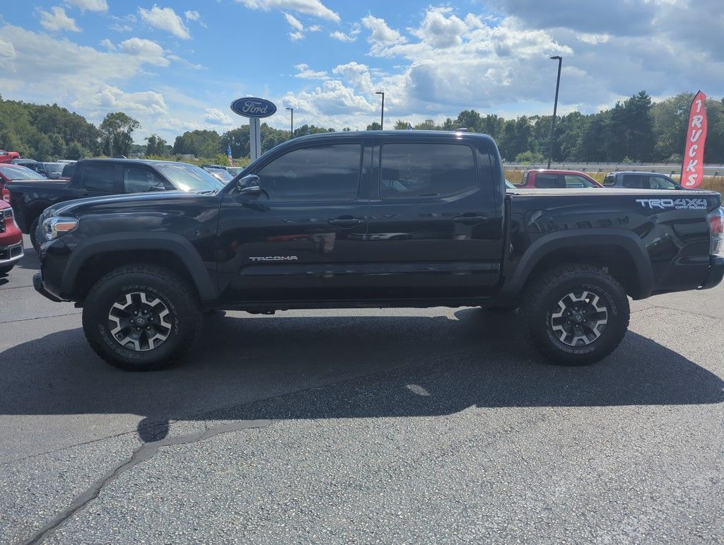 2021 Toyota Tacoma TRD photo 4