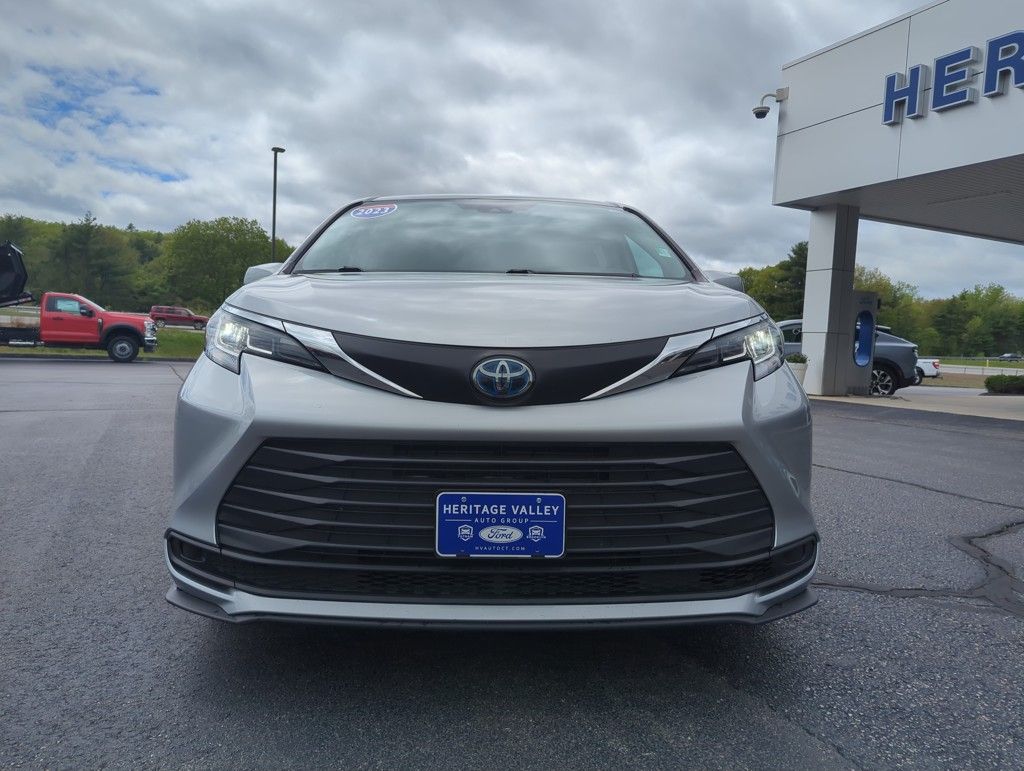 Used 2023 Toyota Sienna LE with VIN 5TDKSKFC8PS079361 for sale in Brooklyn, CT