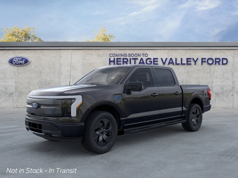 2025 Ford F-150 Lightning photo 3