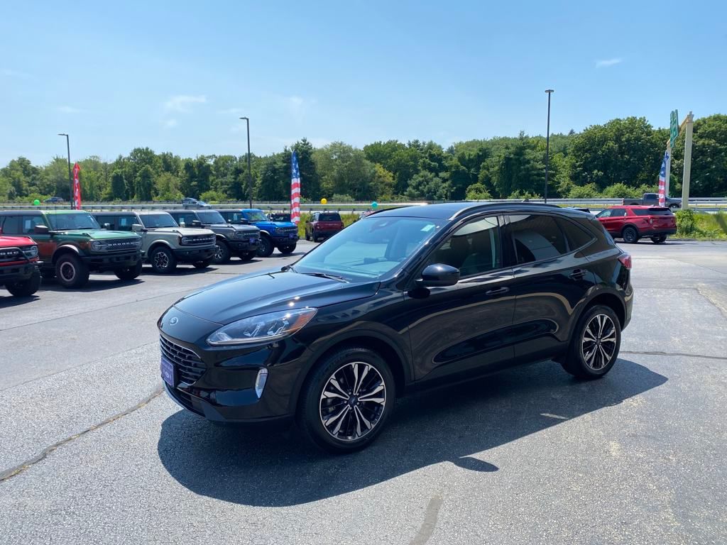 2022 Ford Escape SEL photo 3