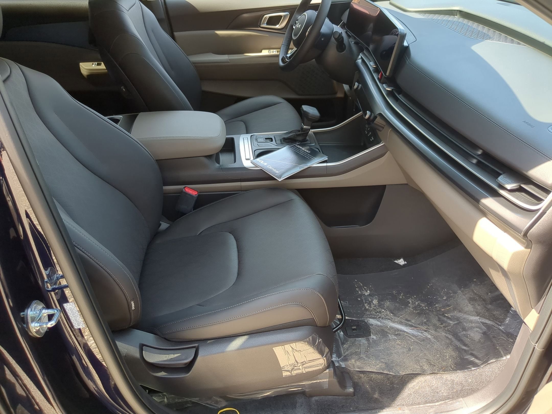 2026 Kia Carnival LXS - Photo 18