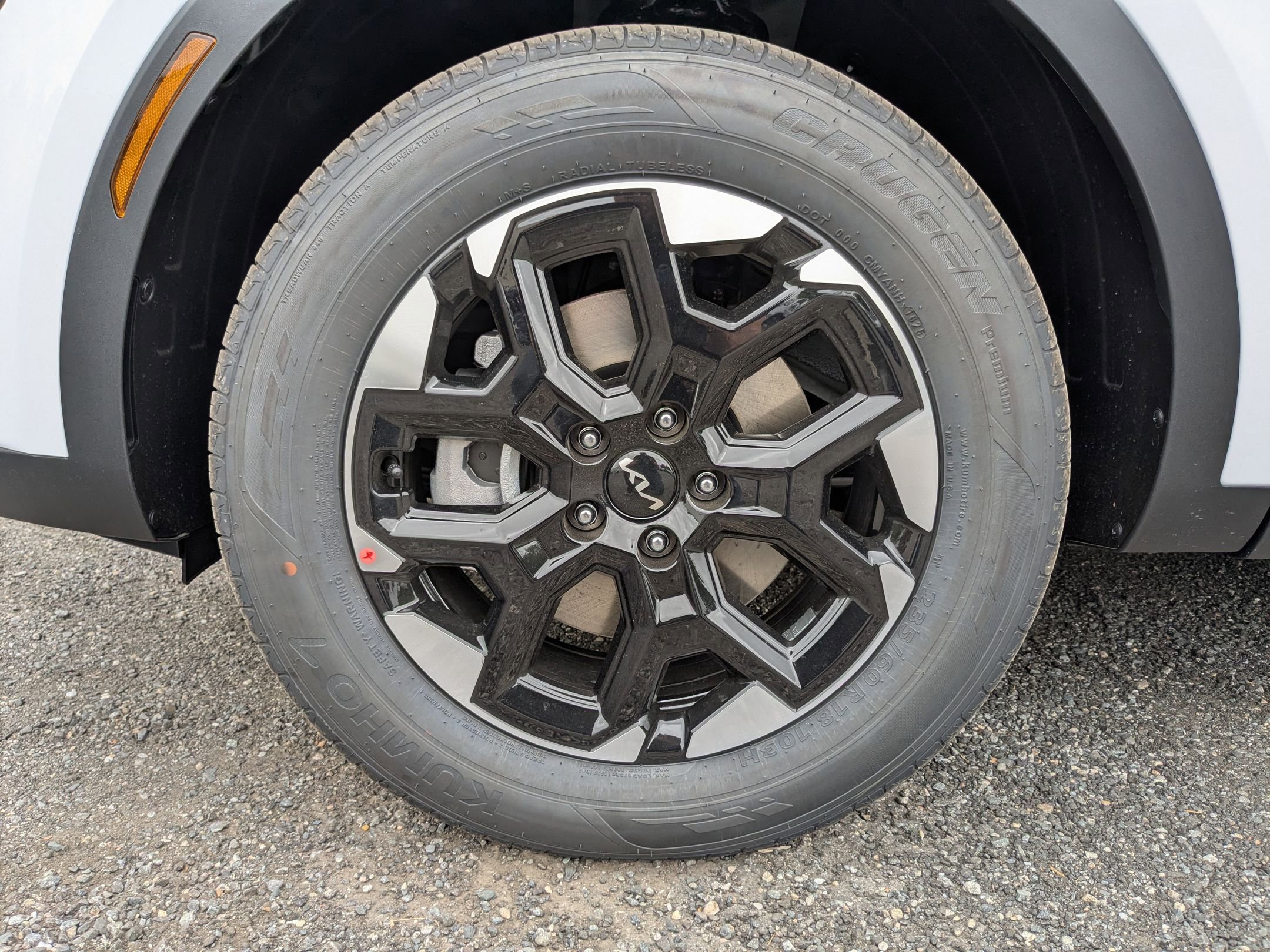 2025 Kia Sorento S - Photo 10