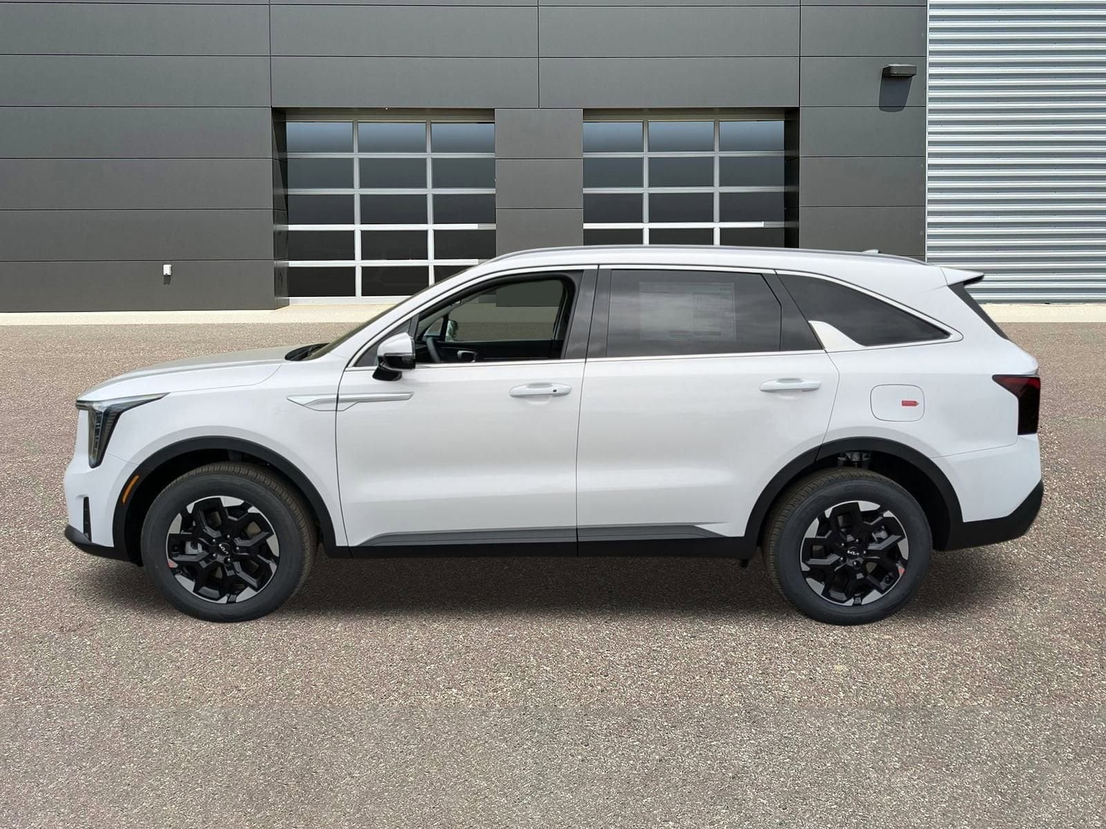 2025 Kia Sorento S - Photo 6