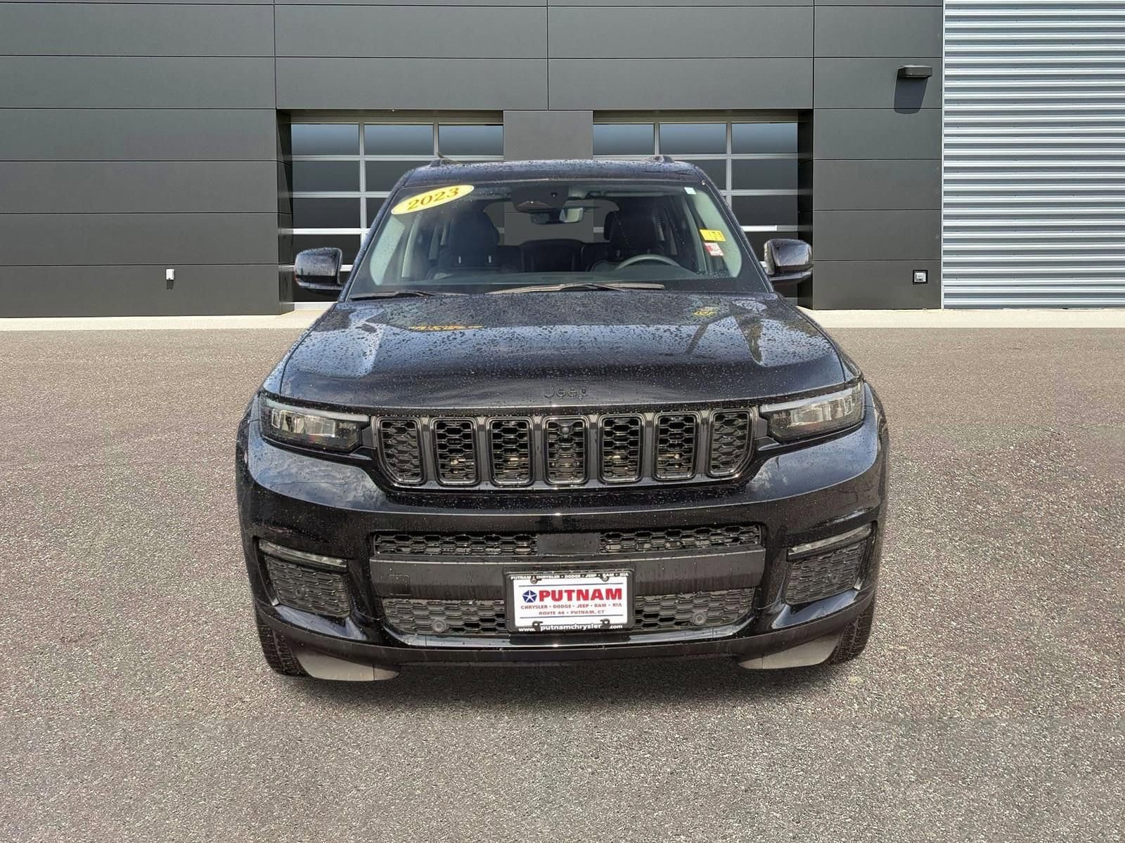 2023 Jeep Grand Cherokee L Limited photo 3