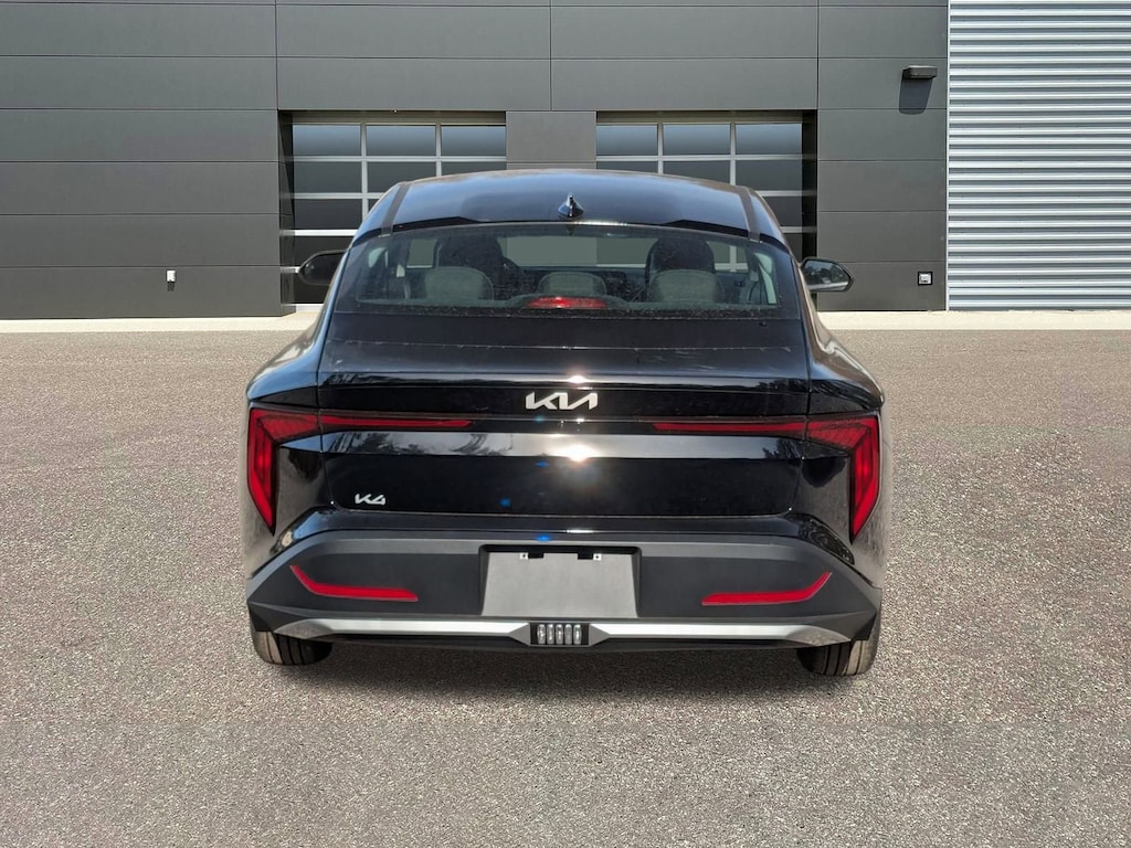New 2025 Kia K4 LXS Sedan
