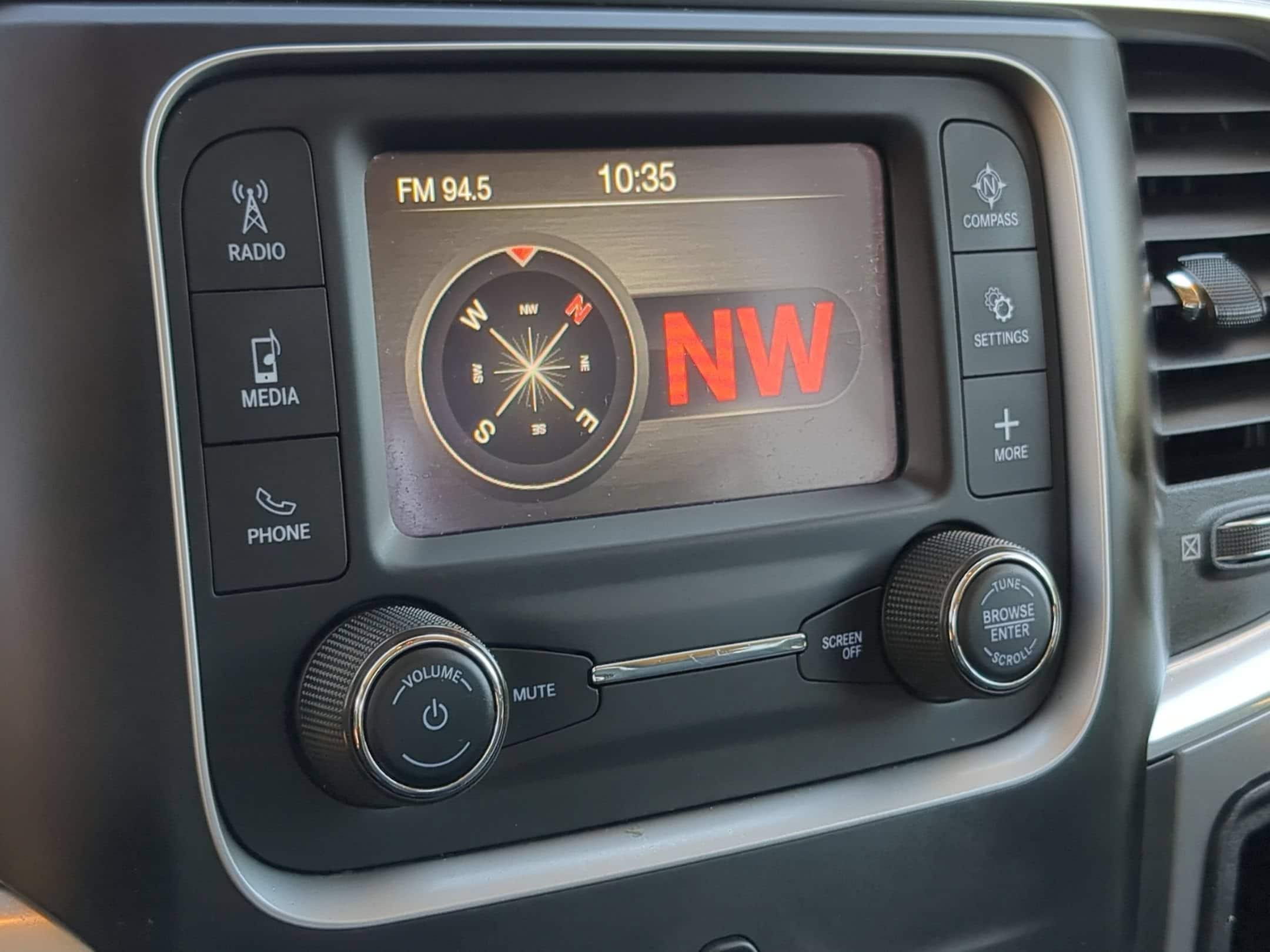 2024 RAM Ram 1500 Classic SLT - Photo 13