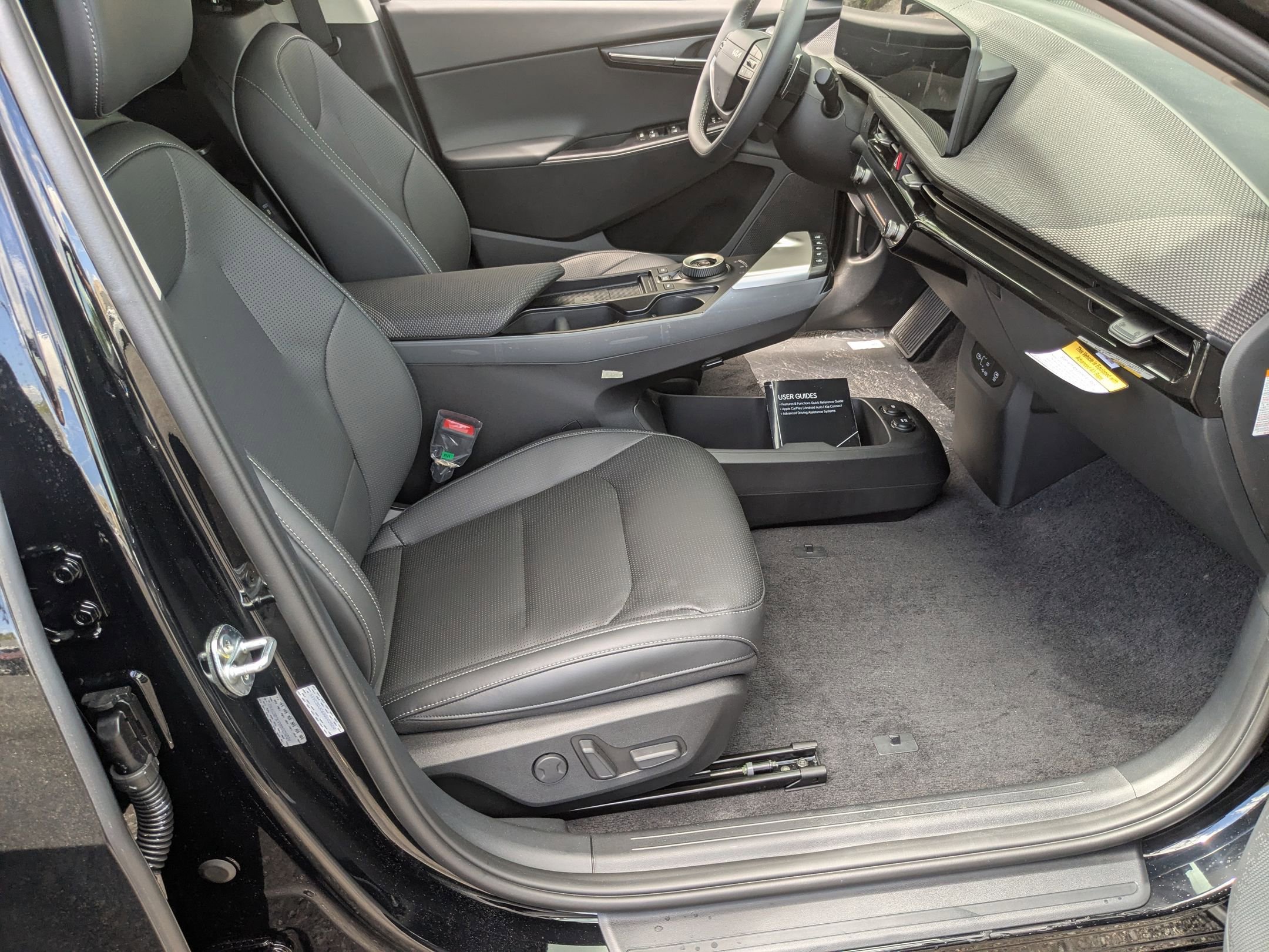 2025 Kia EV6 Wind - Photo 31