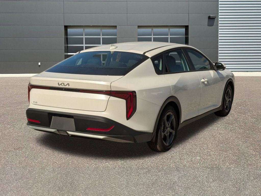 New 2025 Kia K4 LXS Sedan