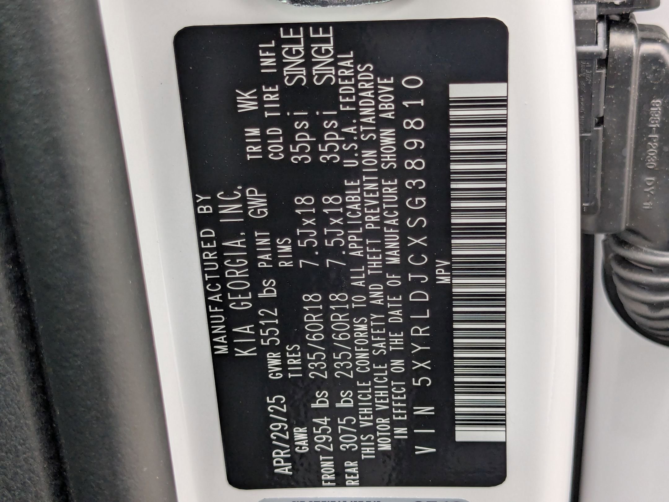 2025 Kia Sorento S - Photo 36