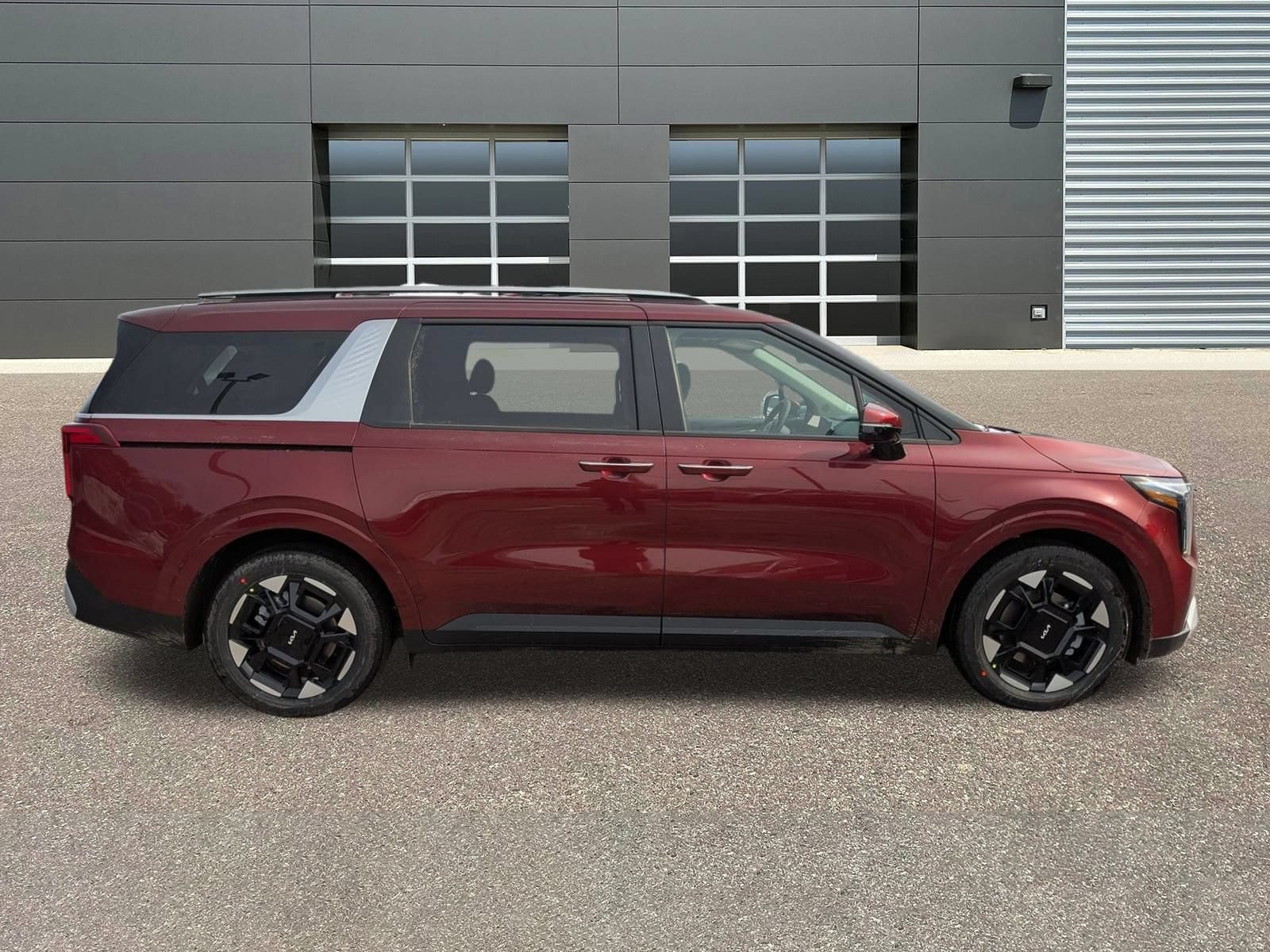 2026 Kia Carnival EX - Photo 2