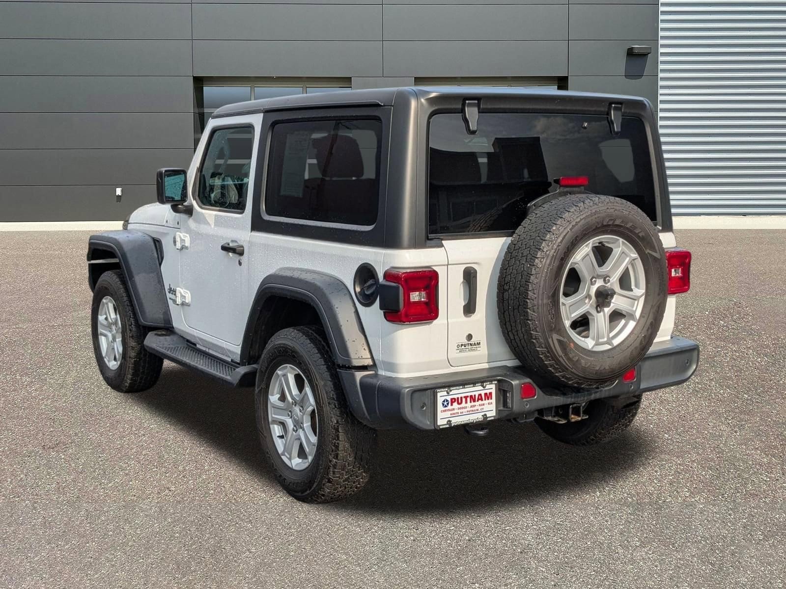 2020 Jeep Wrangler Sport photo 4