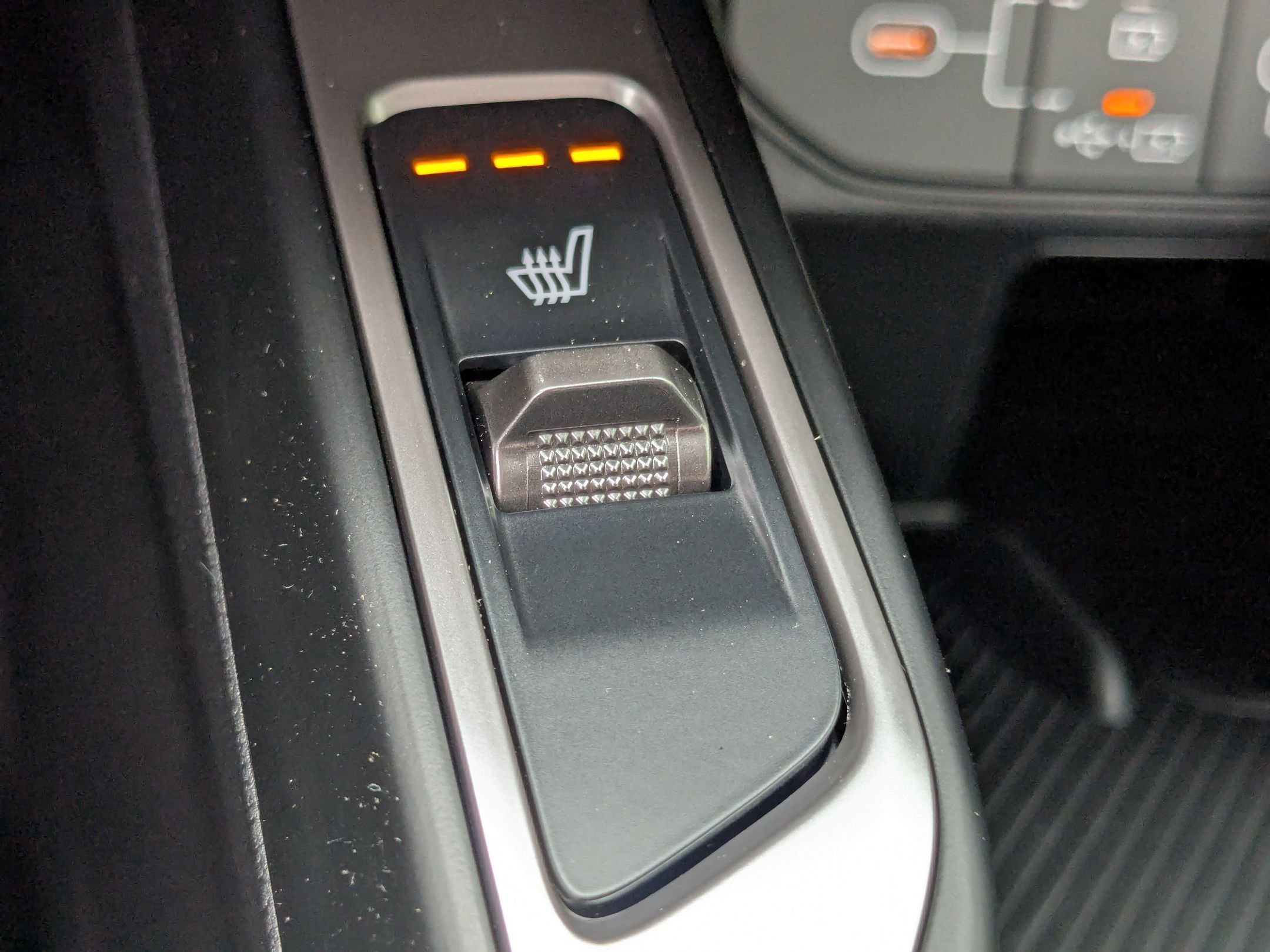 2025 Kia Sorento S - Photo 25