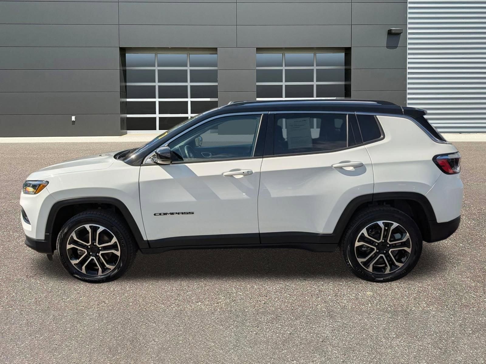 2022 Jeep Compass Limited photo 5
