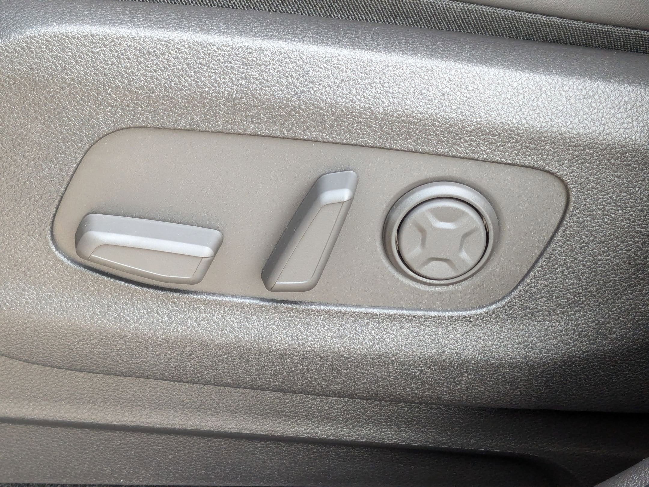 2026 Kia Carnival EX - Photo 13