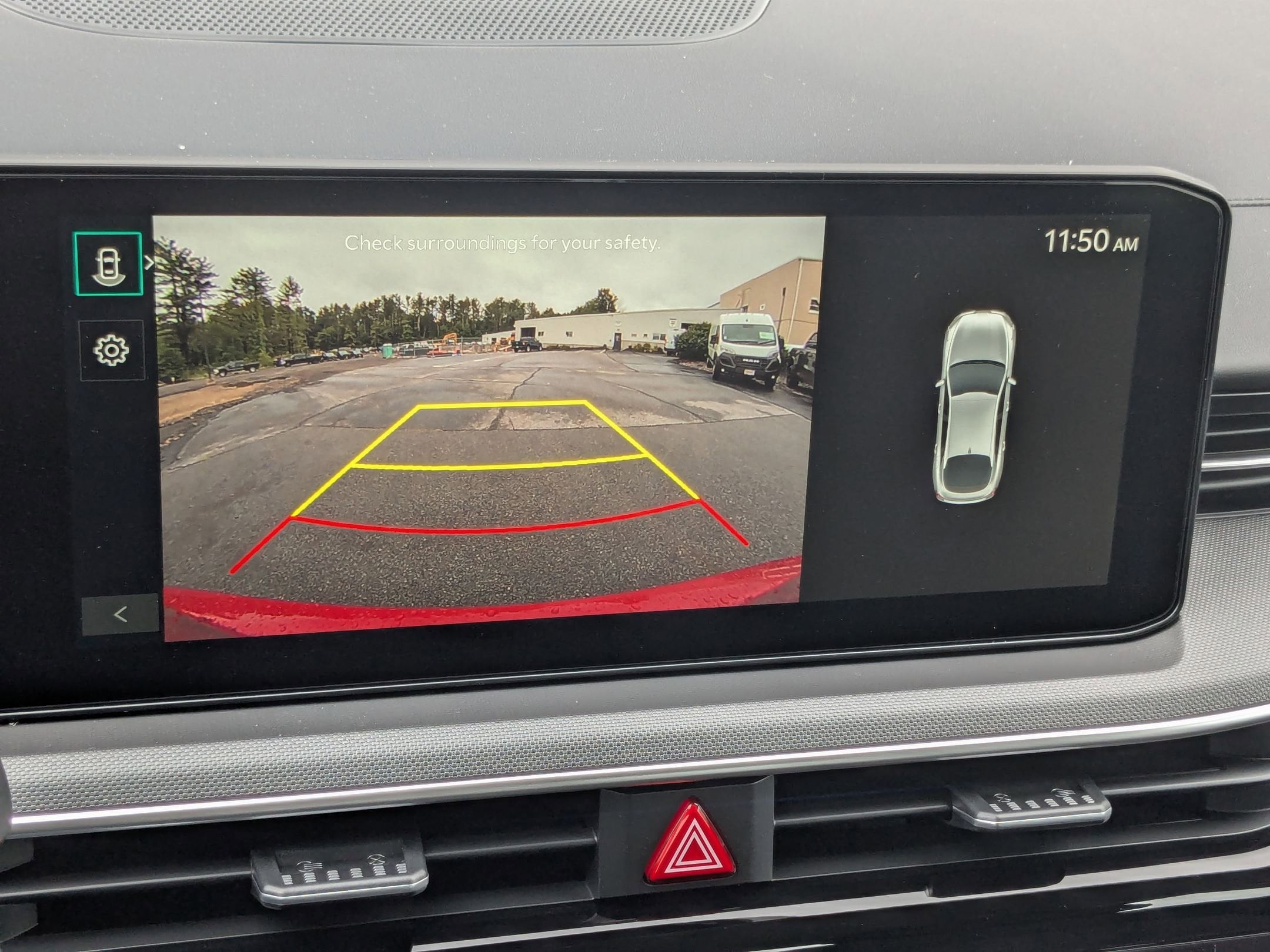 2025 Kia K5 LXS - Photo 19