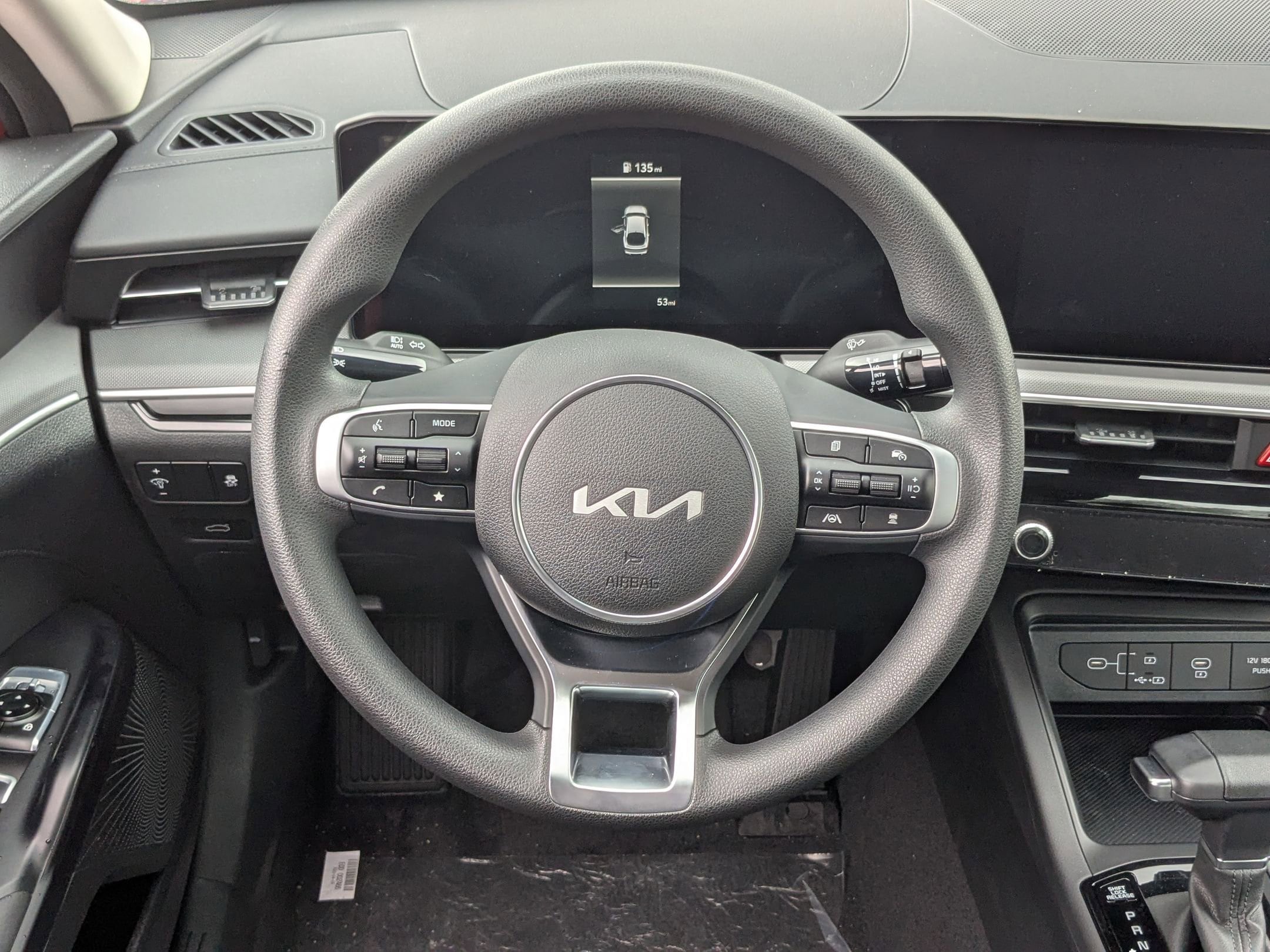 2025 Kia K5 LXS - Photo 15