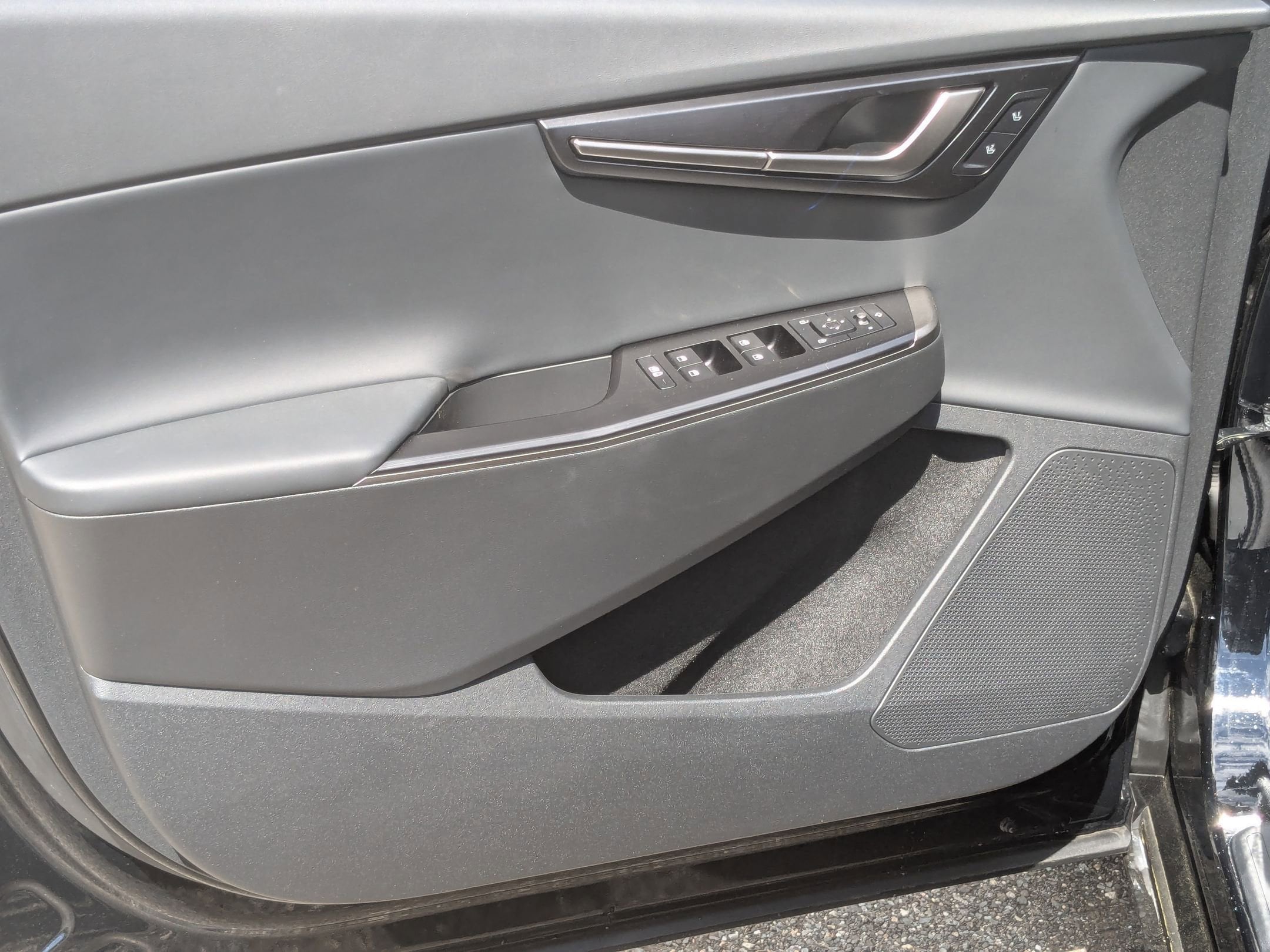 2025 Kia EV6 Wind - Photo 10