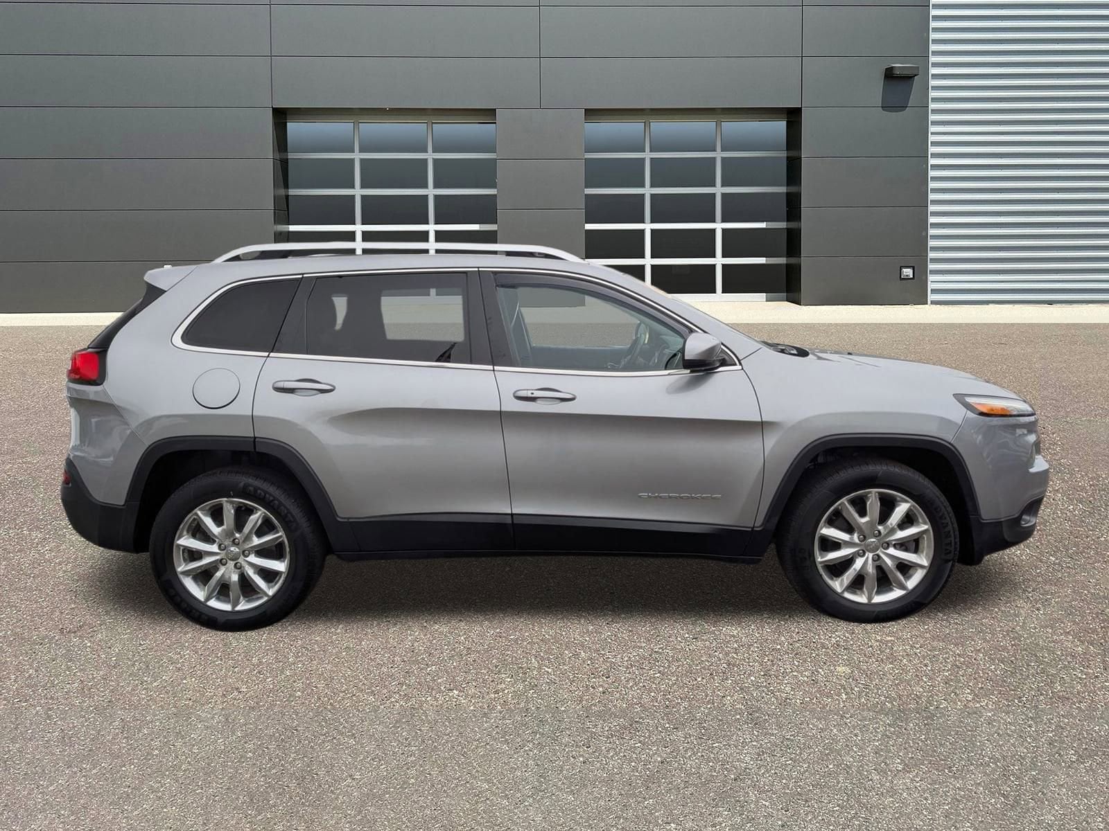 Used 2015 Jeep Cherokee Limited with VIN 1C4PJMDS5FW769758 for sale in Putnam, CT