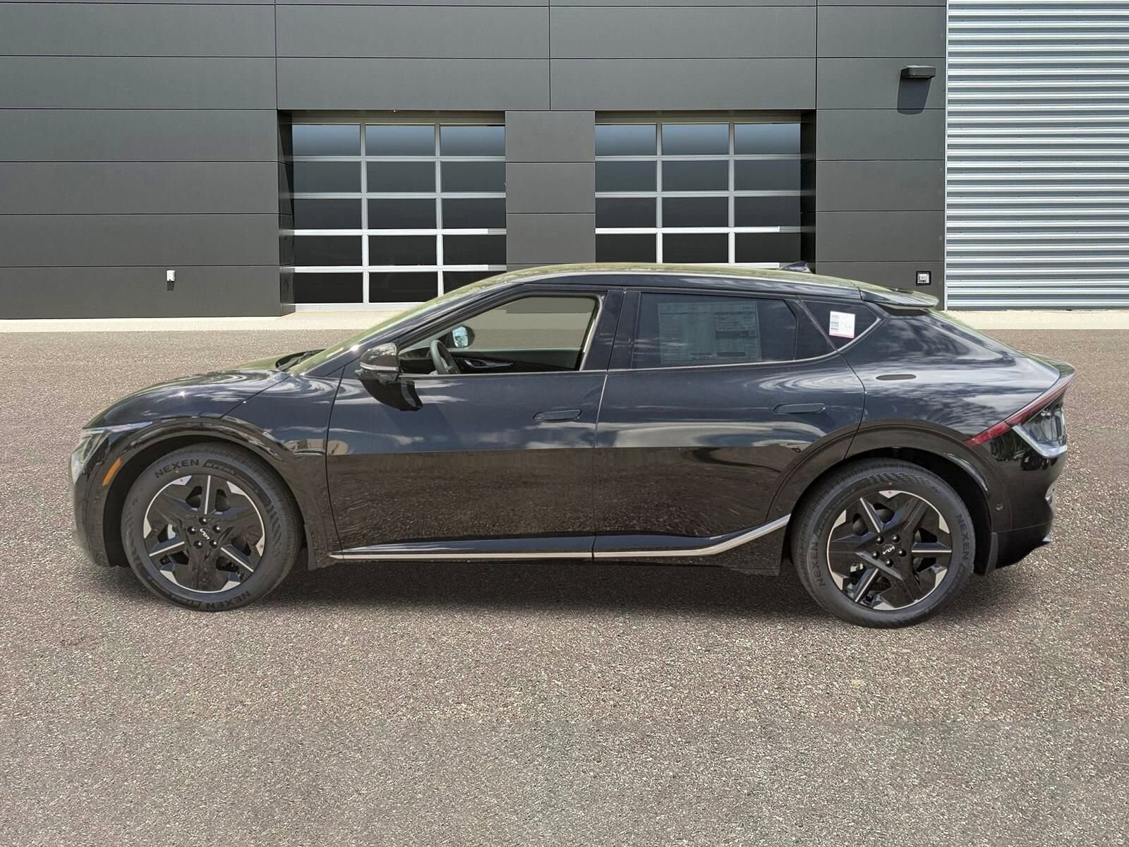 2025 Kia EV6 Wind - Photo 6