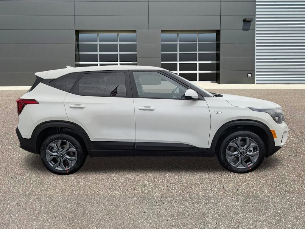 New 2026 Kia Seltos LX SUV