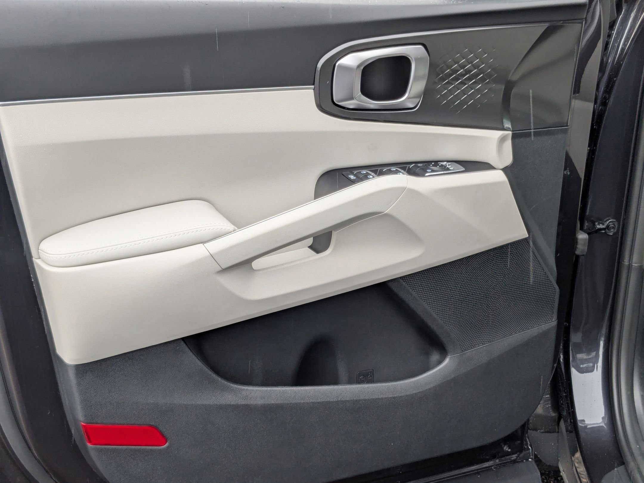 2025 Kia Sorento S - Photo 10